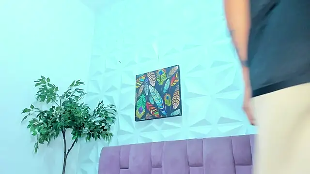 Hellen Sky online show from March 13, 7:06 pm