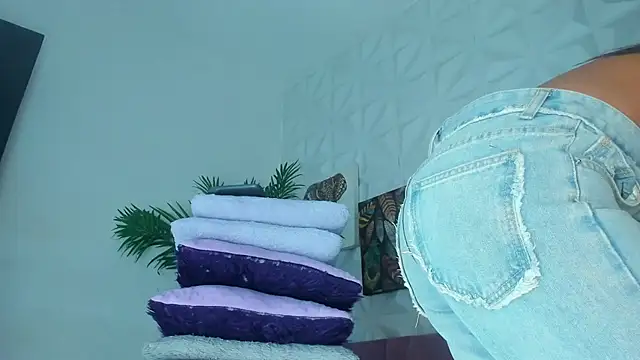 Hellen Sky online show from January 10, 7:09 pm