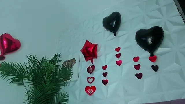 Hellen Sky online show from April 10, 7:10 pm