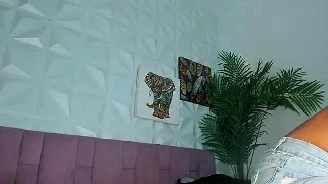 Snapshot of Hellen_Sky chatting on May 25, 7:12 pm Hellen Sky online show from May 25, 7:12 pm