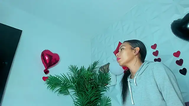 Hellen Sky online show from February 21, 7:05 pm