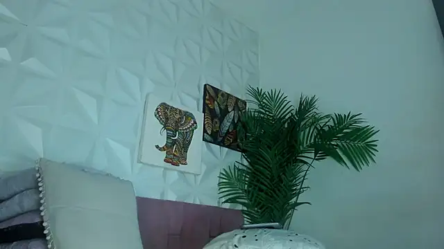 Snapshot of Hellen_Sky chatting on June 3, 6:23 pm Hellen Sky online show from June 3, 6:23 pm