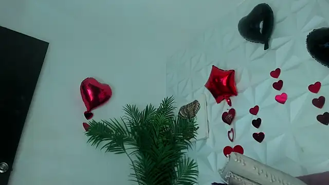 Hellen Sky online show from April 14, 7:08 pm