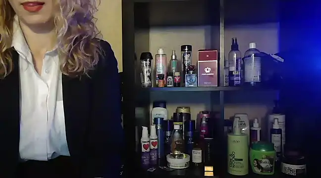 Natasha Nannette online show from February 26, 8:15 pm