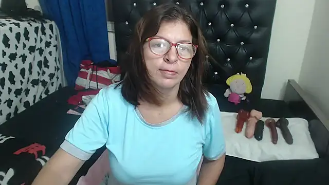 jellyfishhot online show from May 25, 9:35 pm