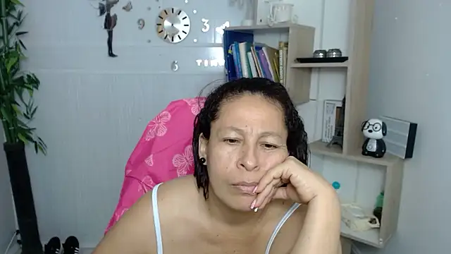 mature martina online show from July 9, 8:59 am