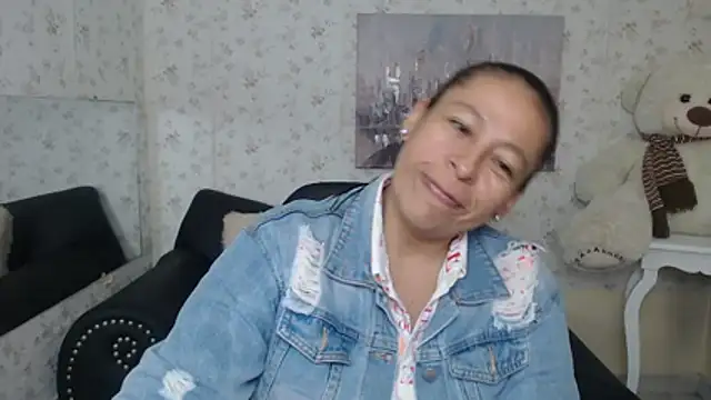 mature martina online show from May 27, 11:39 am
