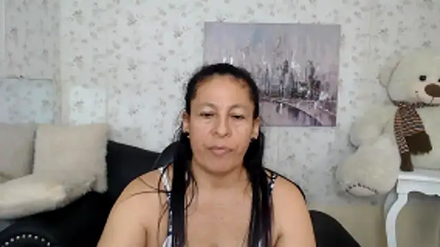 mature martina online show from May 31, 1:06 pm