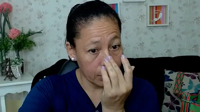 Snapshot of mature_martina chatting on March 8, 1:28 am mature martina online show from March 8, 1:28 am