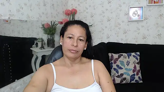 Snapshot of mature_martina chatting on March 17, 3:18 pm mature martina online show from March 17, 3:18 pm