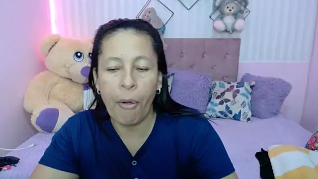 Snapshot of mature_martina chatting on November 14, 10:02 pm mature martina online show from November 14, 10:02 pm