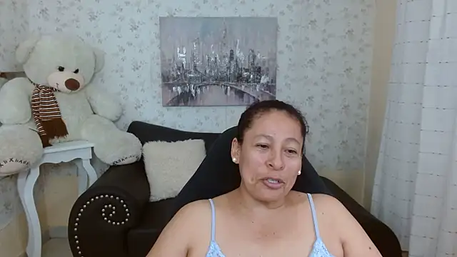 mature martina online show from April 19, 6:10 pm
