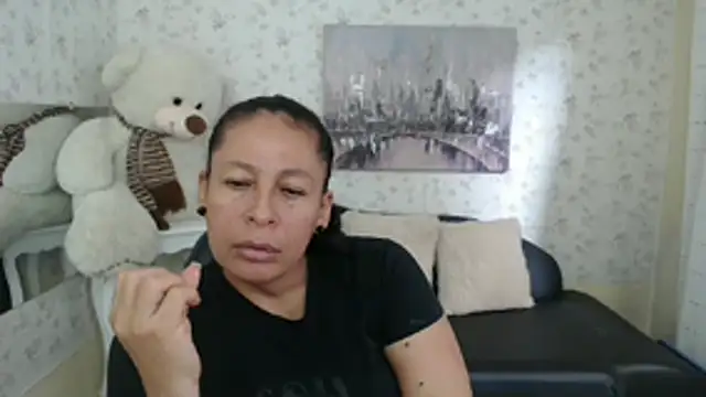 mature martina online show from May 4, 8:44 pm