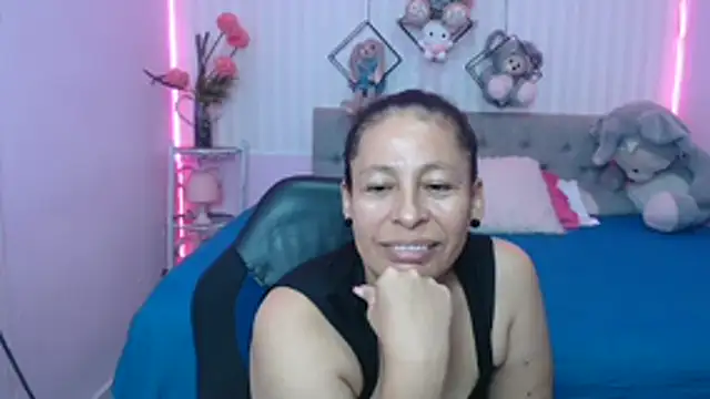 mature martina online show from May 30, 12:06 am