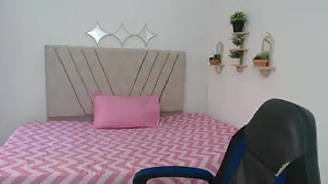 mature martina online show from April 7, 8:32 pm