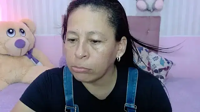 Snapshot of mature_martina chatting on November 20, 5:57 pm mature martina online show from November 20, 5:57 pm