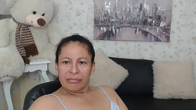 mature martina online show from May 12, 9:04 am
