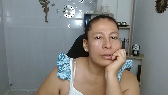 mature martina online show from May 9, 9:29 pm