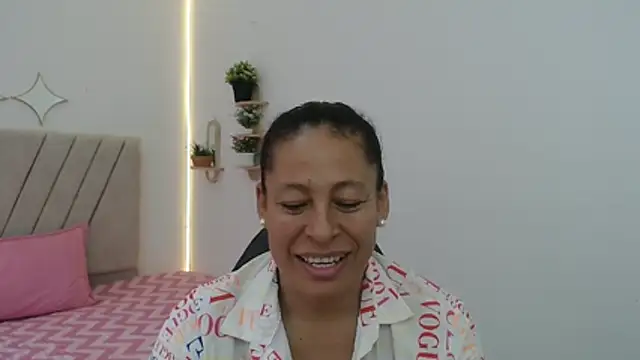 mature martina online show from April 23, 8:10 pm