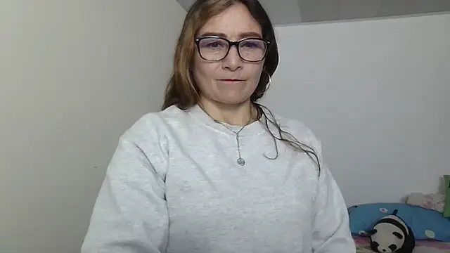 Snapshot of ruby-milf1 chatting on February 12, 7:35 pm ruby-milf1 online show from February 12, 7:35 pm