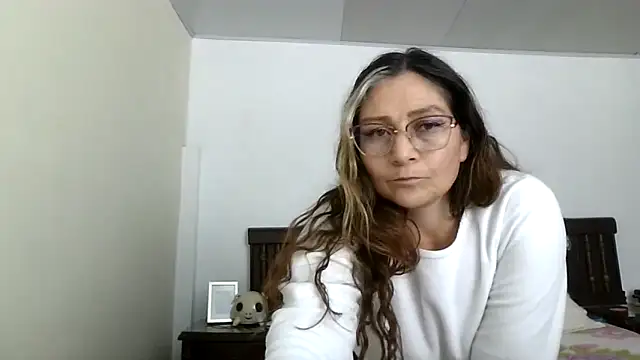 Snapshot of ruby-milf1 chatting on September 8, 11:37 pm ruby-milf1 online show from September 8, 11:37 pm