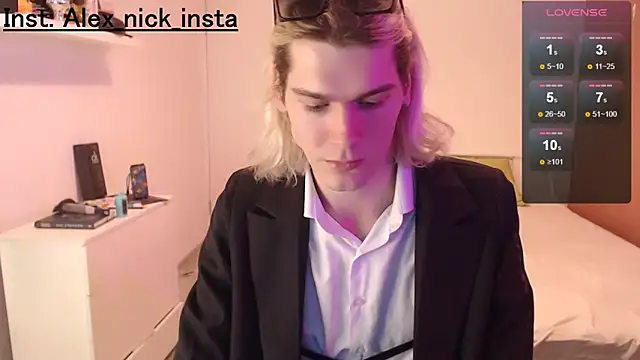 Alex Nick  online show from February 18, 8:03 pm