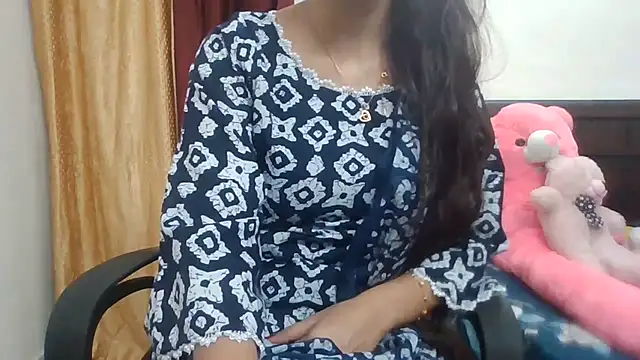 Snapshot of Sexy_iknoor chatting on July 11, 5:41 am Sexy iknoor online show from July 11, 5:41 am