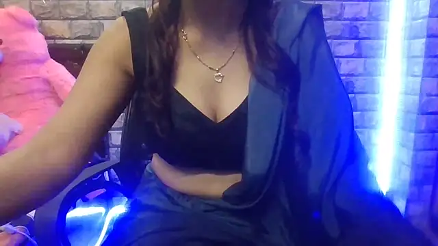 Snapshot of Sexy_iknoor chatting on October 8, 4:47 am Sexy iknoor online show from October 8, 4:47 am