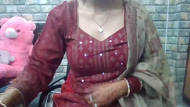 Snapshot of Sexy_iknoor chatting on October 10, 3:51 am Sexy iknoor online show from October 10, 3:51 am