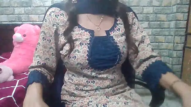 Snapshot of Sexy_iknoor chatting on September 18, 4:15 am Sexy iknoor online show from September 18, 4:15 am