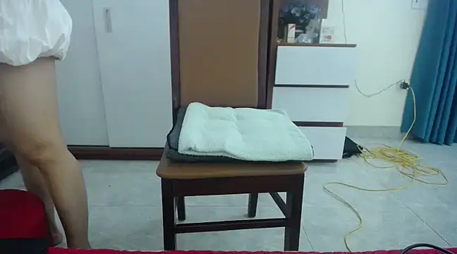 Snapshot of Selina_Sweet chatting on March 6, 12:43 am Selina Sweet online show from March 6, 12:43 am