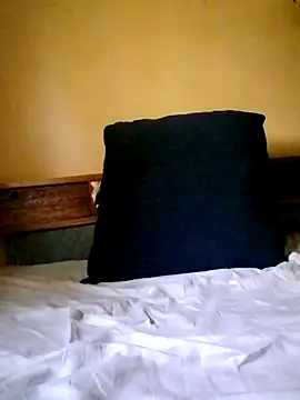 pretty-donna online show from October 24, 7:29 am