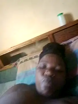 pretty-donna online show from November 18, 4:49 am