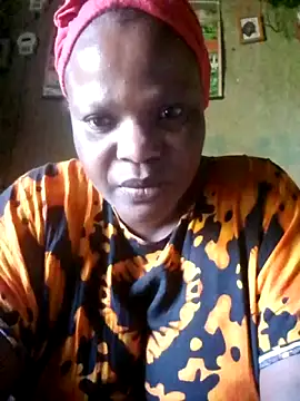 pretty-donna online show from April 15, 6:19 am