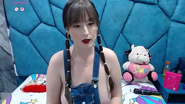 Snapshot of Belly_Rosse chatting on April 20, 2:40 pm Belly Rosse online show from April 20, 2:40 pm