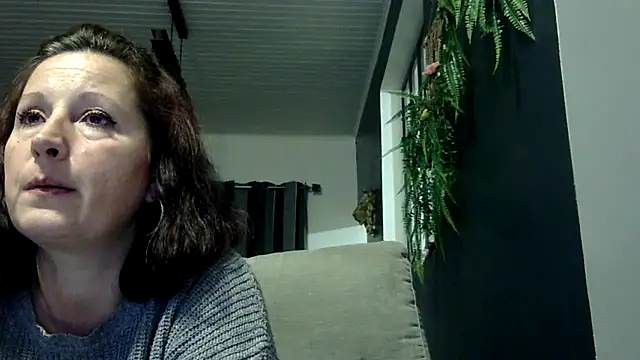 feline27 online show from December 5, 4:49 pm