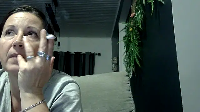 feline27 online show from November 27, 9:59 pm