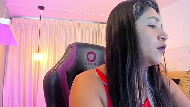 Snapshot of BonnieBad01 chatting on February 15, 1:27 pm BonnieBad01 online show from February 15, 1:27 pm
