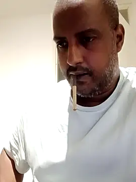 bink1982 online show from February 18, 9:00 pm