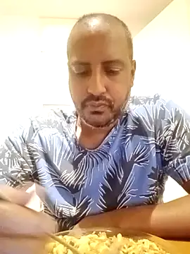 bink1982 online show from January 13, 5:50 pm