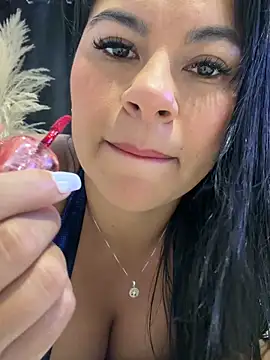 Margaret Saunders online show from April 3, 12:06 am