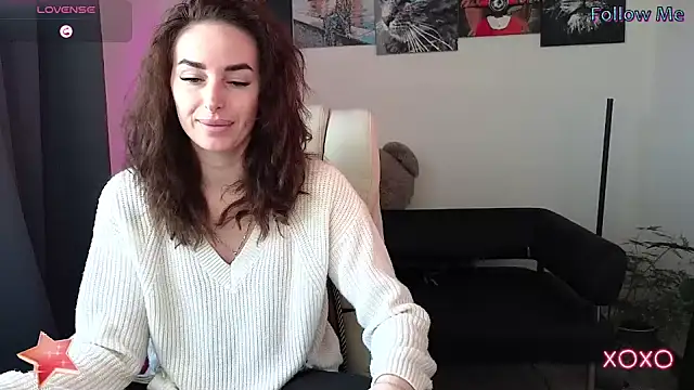 Snapshot of xx_adrihanna_xx chatting on February 19, 9:06 am xx adrihanna xx online show from February 19, 9:06 am