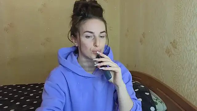 xx adrihanna xx online show from March 18, 5:14 pm