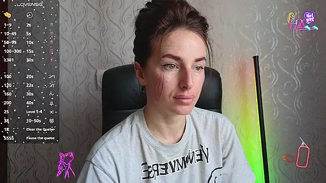 Snapshot of xx_adrihanna_xx chatting on June 4, 7:46 am xx adrihanna xx online show from June 4, 7:46 am