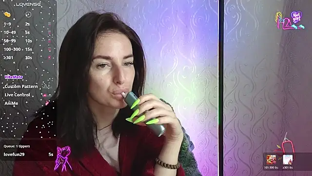 xx adrihanna xx online show from May 12, 5:59 am