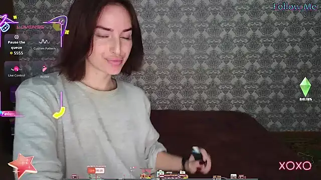 Snapshot of xx_adrihanna_xx chatting on October 6, 5:30 am xx adrihanna xx online show from October 6, 5:30 am