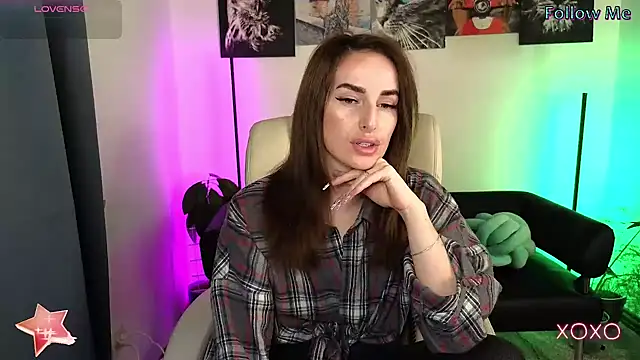 Snapshot of xx_adrihanna_xx chatting on February 26, 5:31 pm xx adrihanna xx online show from February 26, 5:31 pm