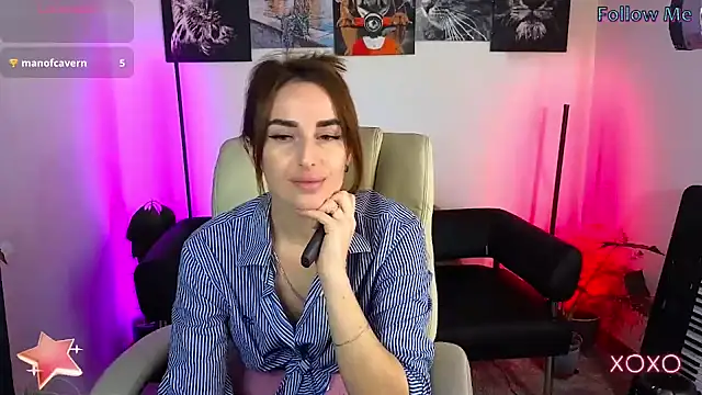 Snapshot of xx_adrihanna_xx chatting on March 7, 3:28 pm xx adrihanna xx online show from March 7, 3:28 pm