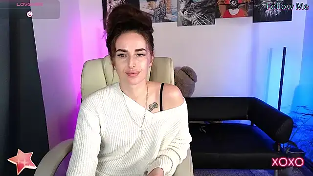 Snapshot of xx_adrihanna_xx chatting on February 18, 3:31 pm xx adrihanna xx online show from February 18, 3:31 pm