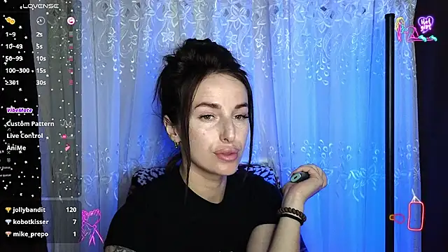xx adrihanna xx online show from May 7, 6:11 pm